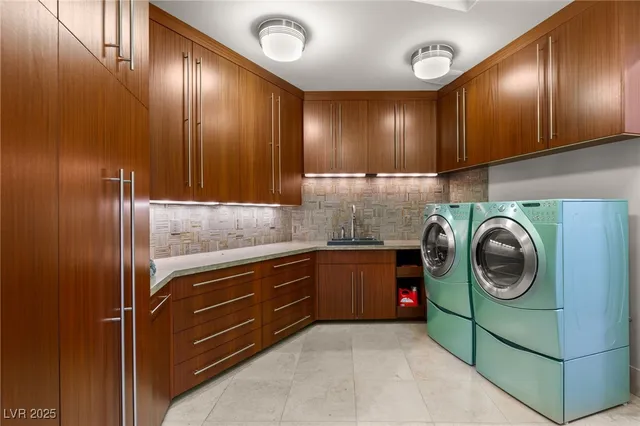 $25,000 | 2 Castle Oaks Court, Las Vegas, NV 89141