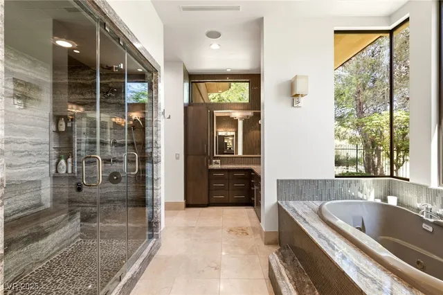 $25,000 | 2 Castle Oaks Court, Las Vegas, NV 89141