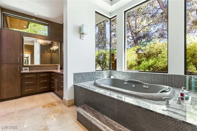 $25,000 | 2 Castle Oaks Court, Las Vegas, NV 89141