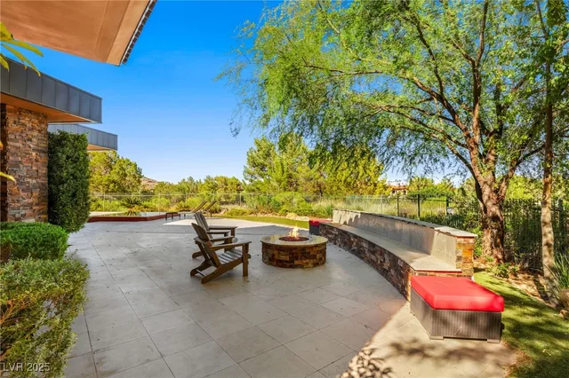 $25,000 | 2 Castle Oaks Court, Las Vegas, NV 89141