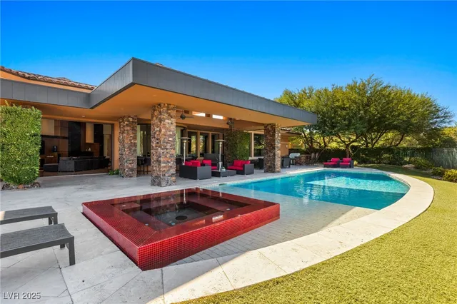 $25,000 | 2 Castle Oaks Court, Las Vegas, NV 89141