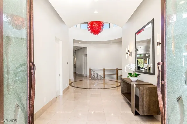 $25,000 | 2 Castle Oaks Court, Las Vegas, NV 89141