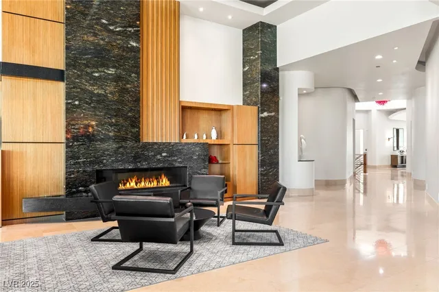 $25,000 | 2 Castle Oaks Court, Las Vegas, NV 89141