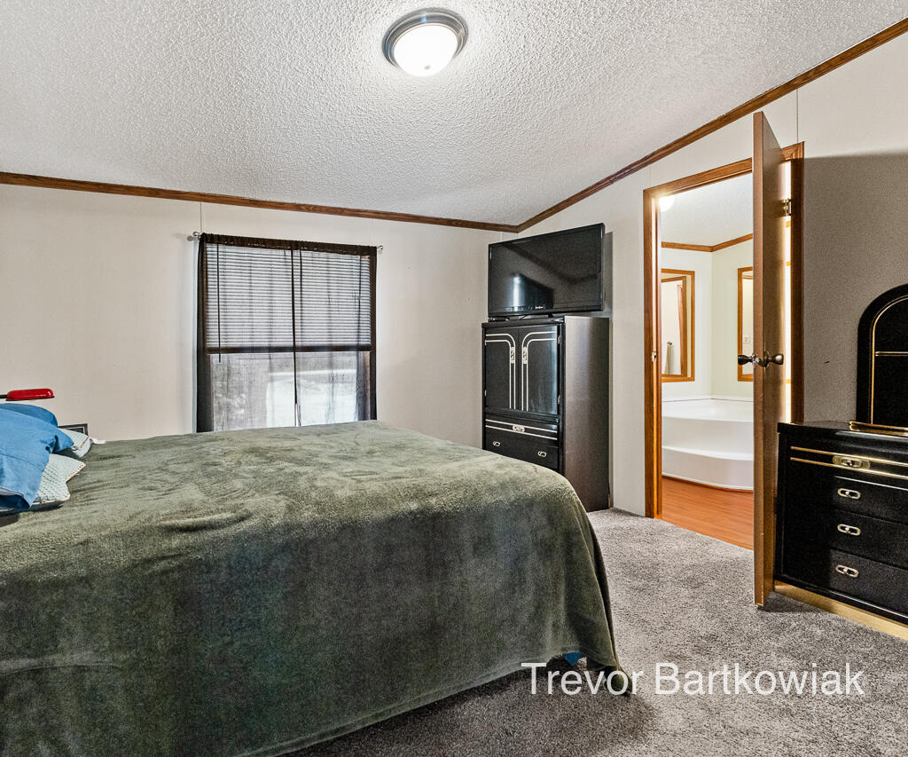 4502 Russell Road Muskegon, MI 49445 - Photo 12 of 30 4502RussellRd15Lores