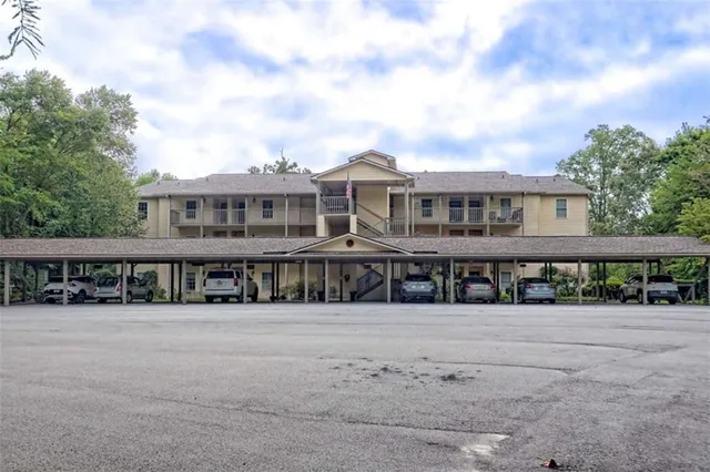$299,000 | 300 Ginger Creek Lane, Unit 203, Clayton, GA 30525
