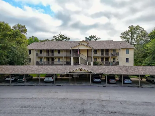 $299,000 | 300 Ginger Creek Lane, Unit 203, Clayton, GA 30525