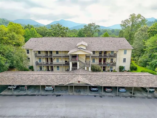 $299,000 | 300 Ginger Creek Lane, Unit 203, Clayton, GA 30525