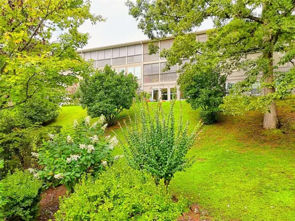 $299,000 | 300 Ginger Creek Lane, Unit 203, Clayton, GA 30525