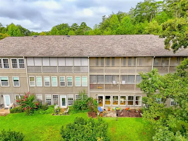 $299,000 | 300 Ginger Creek Lane, Unit 203, Clayton, GA 30525