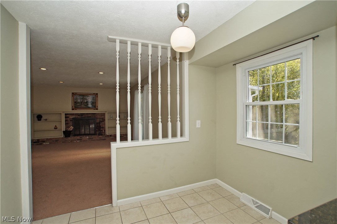 4644 West Farnhurst Road Cleveland, OH 44121 - Photo 10 of 31