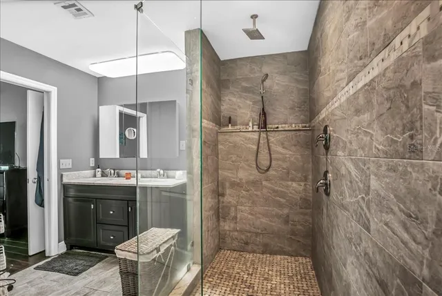 $340,000 | 637 Drake Lane North, Dunedin, FL 34698