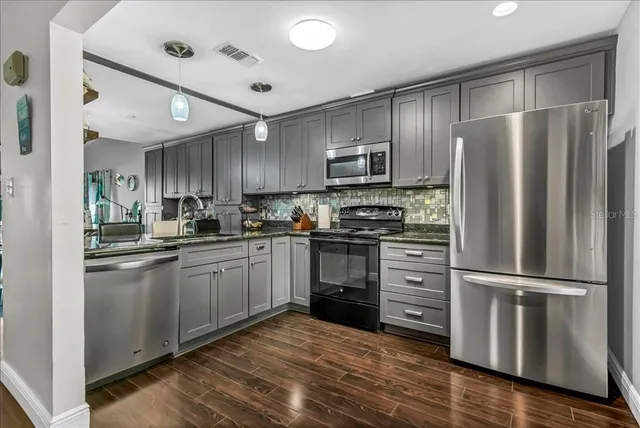 $340,000 | 637 Drake Lane North, Dunedin, FL 34698