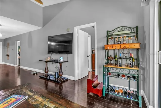 $340,000 | 637 Drake Lane North, Dunedin, FL 34698