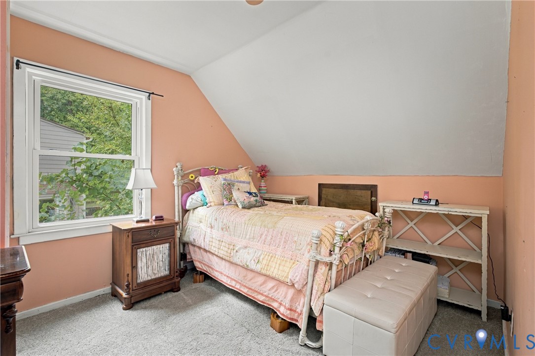 7224 Full Rack Drive Midlothian, VA 23112 - Photo 20 of 36 Sloped ceiling room featuring carpet flooring and