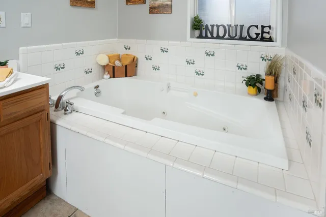 a view of a pathway of a building