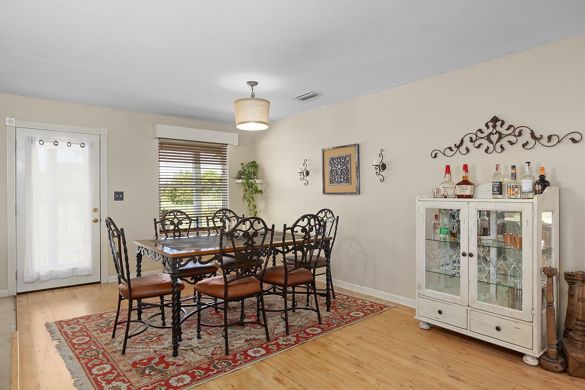 24675 Ulrich Lane Elberta, AL 36530 - Photo 11 of 21 Dining Area