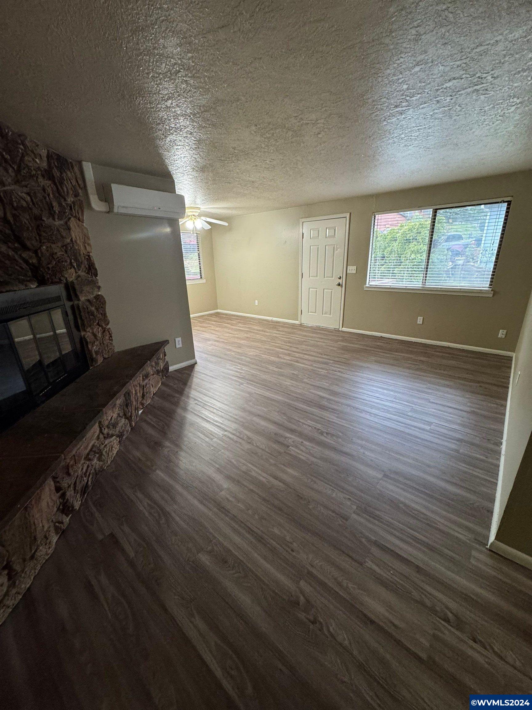 6090 Fircrest Street Southeast Salem, OR 97306 - Photo 16 of 45