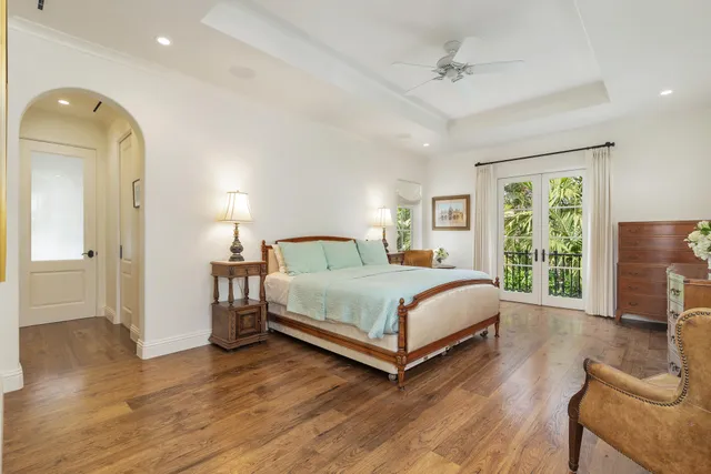 $12,250,000 | 261 Seminole Avenue, Palm Beach, FL 33480