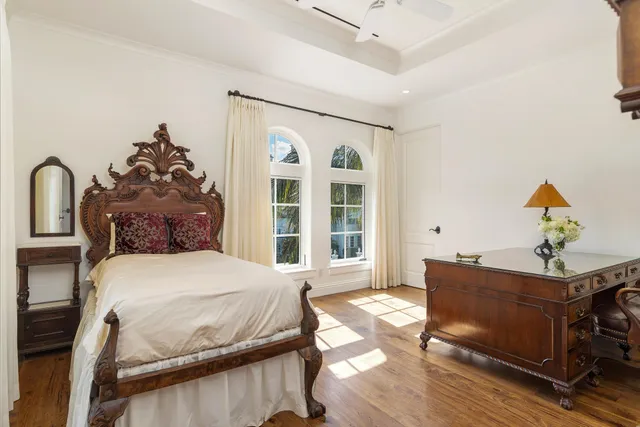 $12,250,000 | 261 Seminole Avenue, Palm Beach, FL 33480