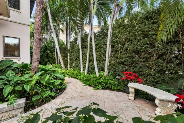 $12,250,000 | 261 Seminole Avenue, Palm Beach, FL 33480
