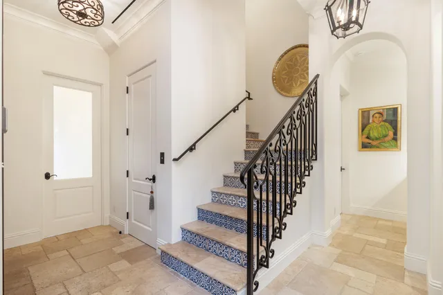 $12,250,000 | 261 Seminole Avenue, Palm Beach, FL 33480