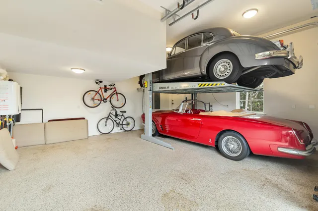 $12,250,000 | 261 Seminole Avenue, Palm Beach, FL 33480