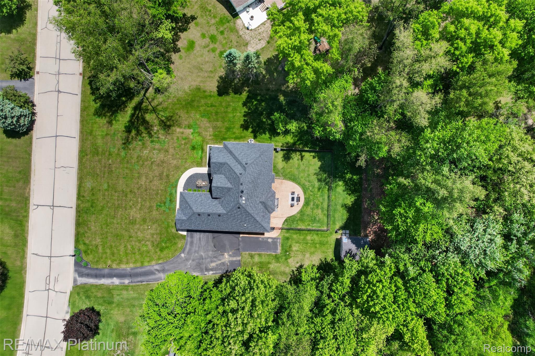 5060 Yax Pointe Drive Howell, MI 48843 - Photo 52 of 61 DJI_0292.jpg