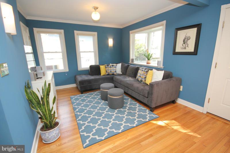 600 Mansfield Road Silver Spring, MD 20910 - Photo 12 of 30 Family Room