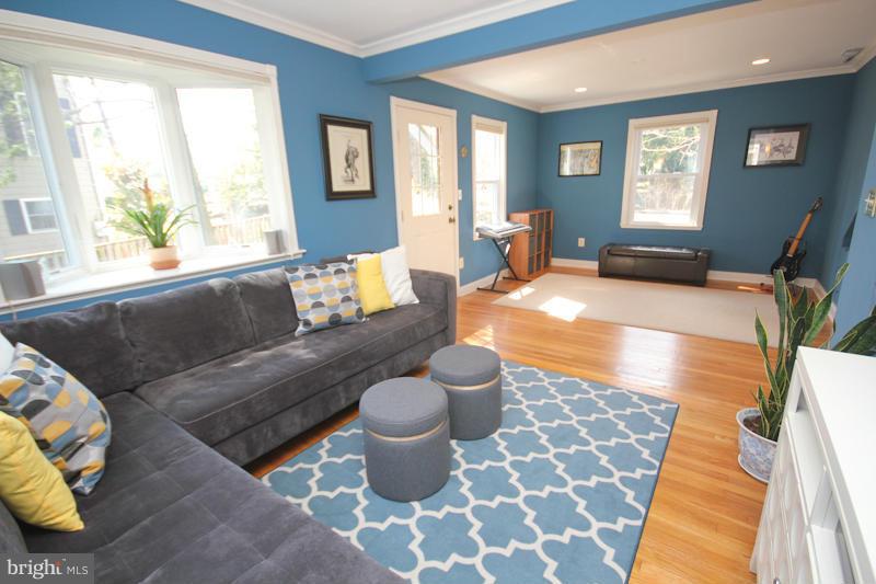 600 Mansfield Road Silver Spring, MD 20910 - Photo 13 of 30 Family Room