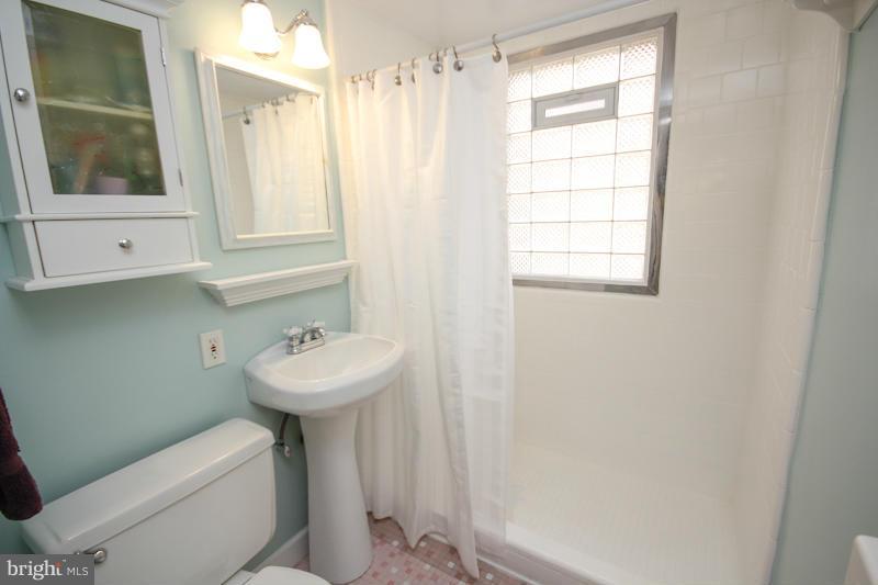 600 Mansfield Road Silver Spring, MD 20910 - Photo 14 of 30 Bath
