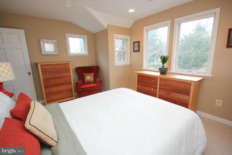 600 Mansfield Road Silver Spring, MD 20910 - Photo 17 of 30 Bedroom (Master)