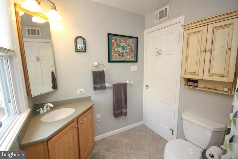 600 Mansfield Road Silver Spring, MD 20910 - Photo 25 of 30 Bath
