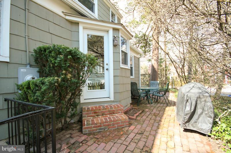 600 Mansfield Road Silver Spring, MD 20910 - Photo 27 of 30 Exterior (Rear)