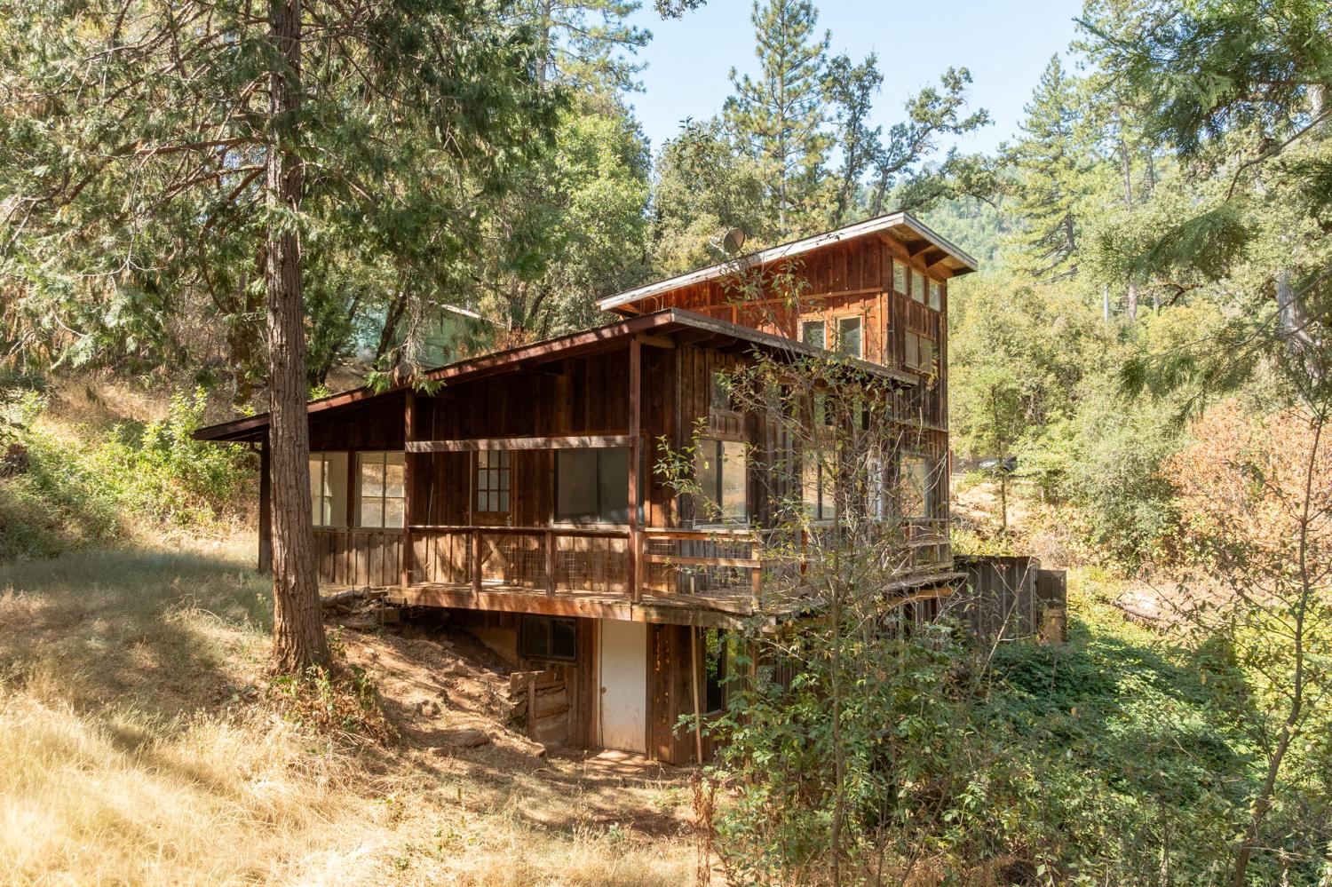 5057 Oak Road Midpines, CA 95345 - Photo 1 of 33 Gallery Image 1