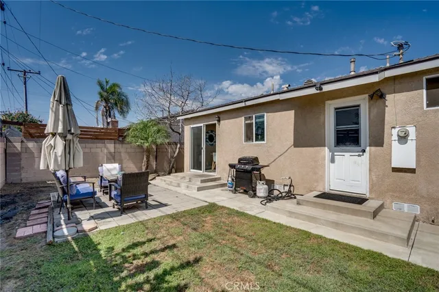 $1,150,000 | 6522 Limerick Drive, Huntington Beach, CA 92647