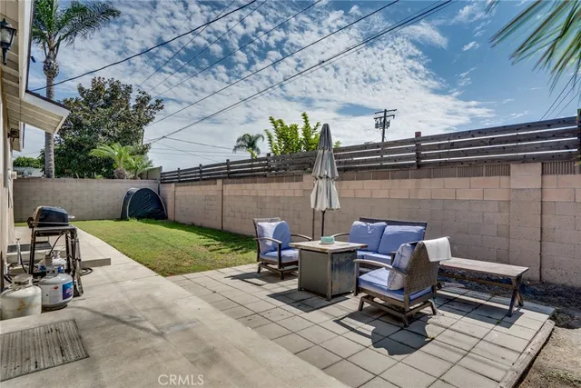 $1,150,000 | 6522 Limerick Drive, Huntington Beach, CA 92647