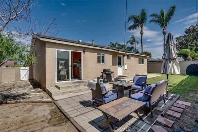 $1,150,000 | 6522 Limerick Drive, Huntington Beach, CA 92647