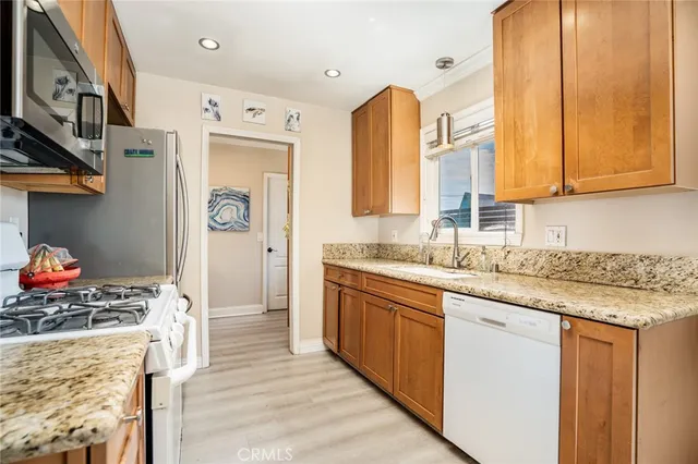 $1,150,000 | 6522 Limerick Drive, Huntington Beach, CA 92647