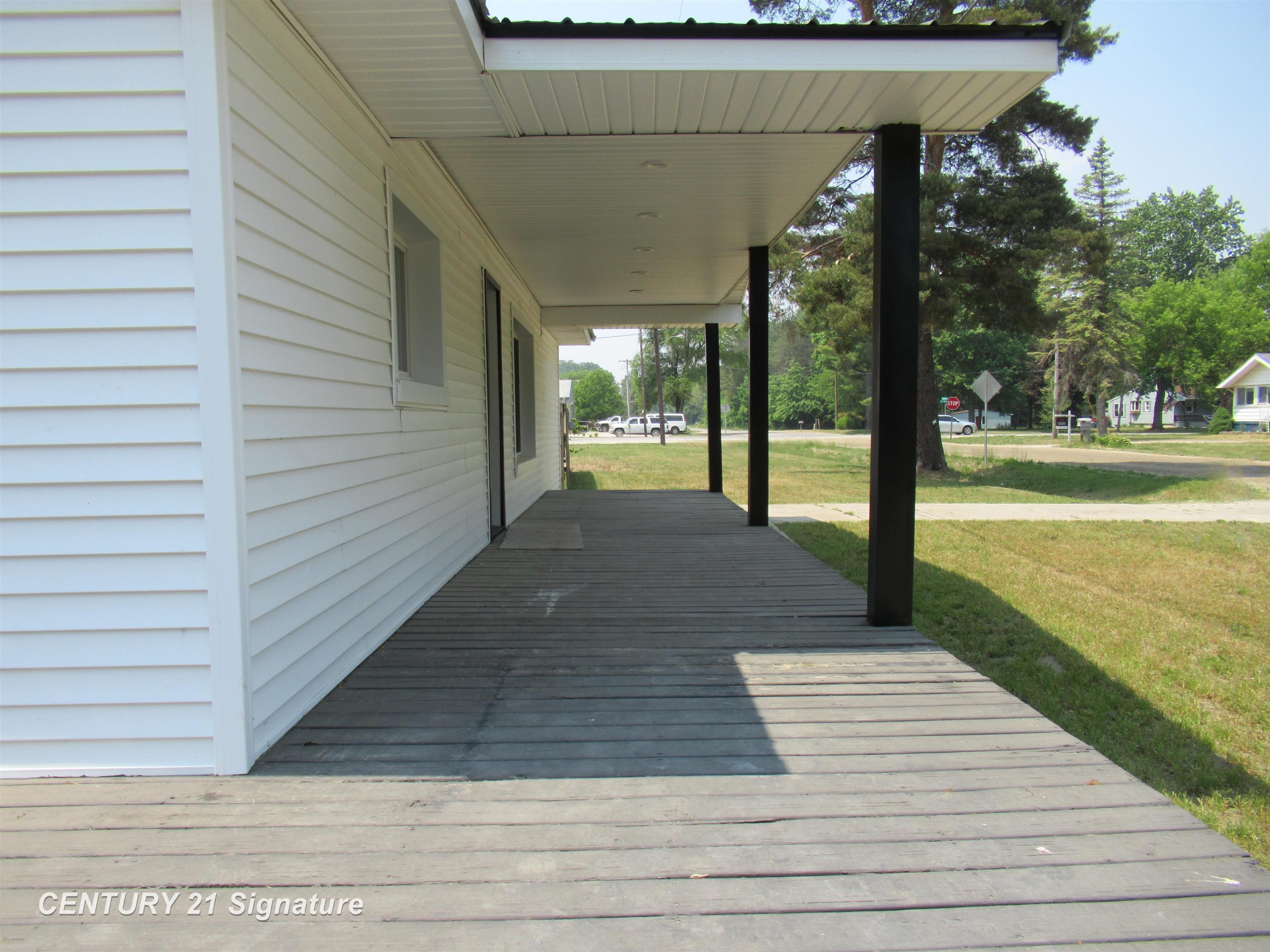 10109 West Frances Road Flushing, MI 48433 - Photo 4 of 31