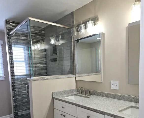 $549,900 | 2011 Maplewood Circle, Naperville, IL 60563