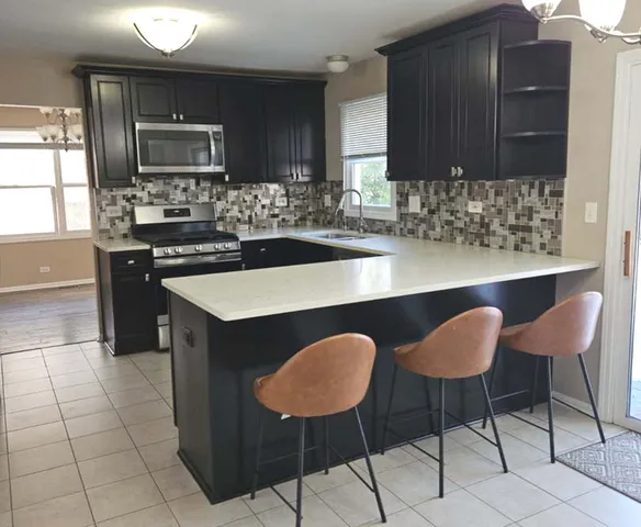 $549,900 | 2011 Maplewood Circle, Naperville, IL 60563