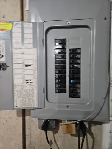 $549,900 | 2011 Maplewood Circle, Naperville, IL 60563