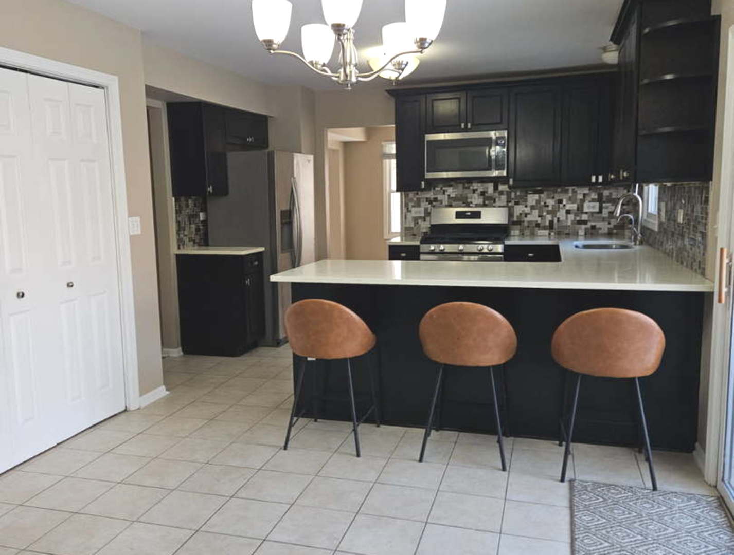 2011 Maplewood Circle Naperville, IL 60563 - Photo 3 of 43