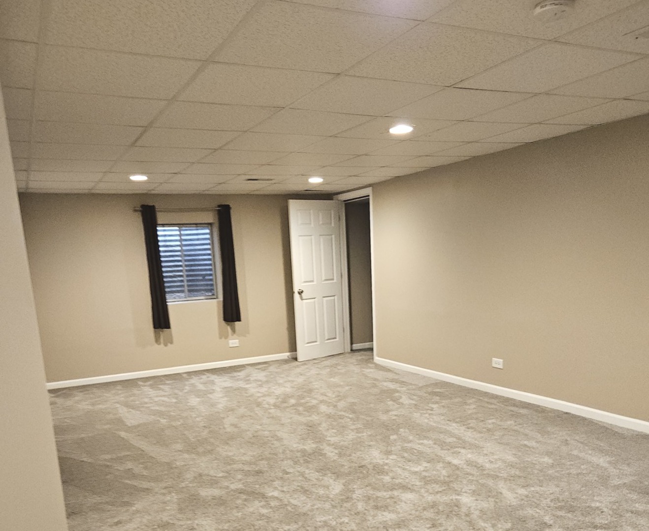 2011 Maplewood Circle Naperville, IL 60563 - Photo 34 of 43 a view of an empty room