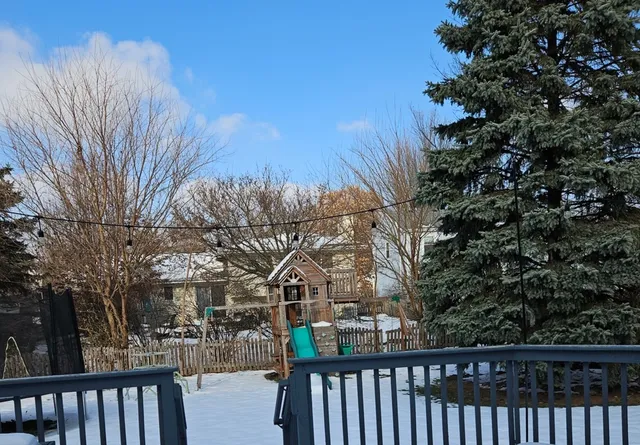 $549,900 | 2011 Maplewood Circle, Naperville, IL 60563