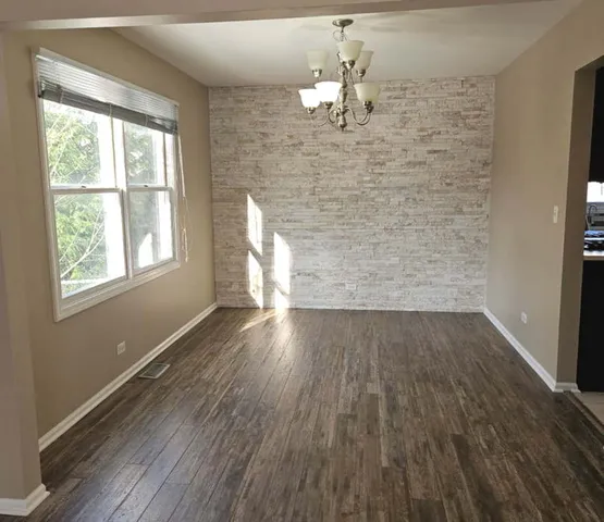 $549,900 | 2011 Maplewood Circle, Naperville, IL 60563