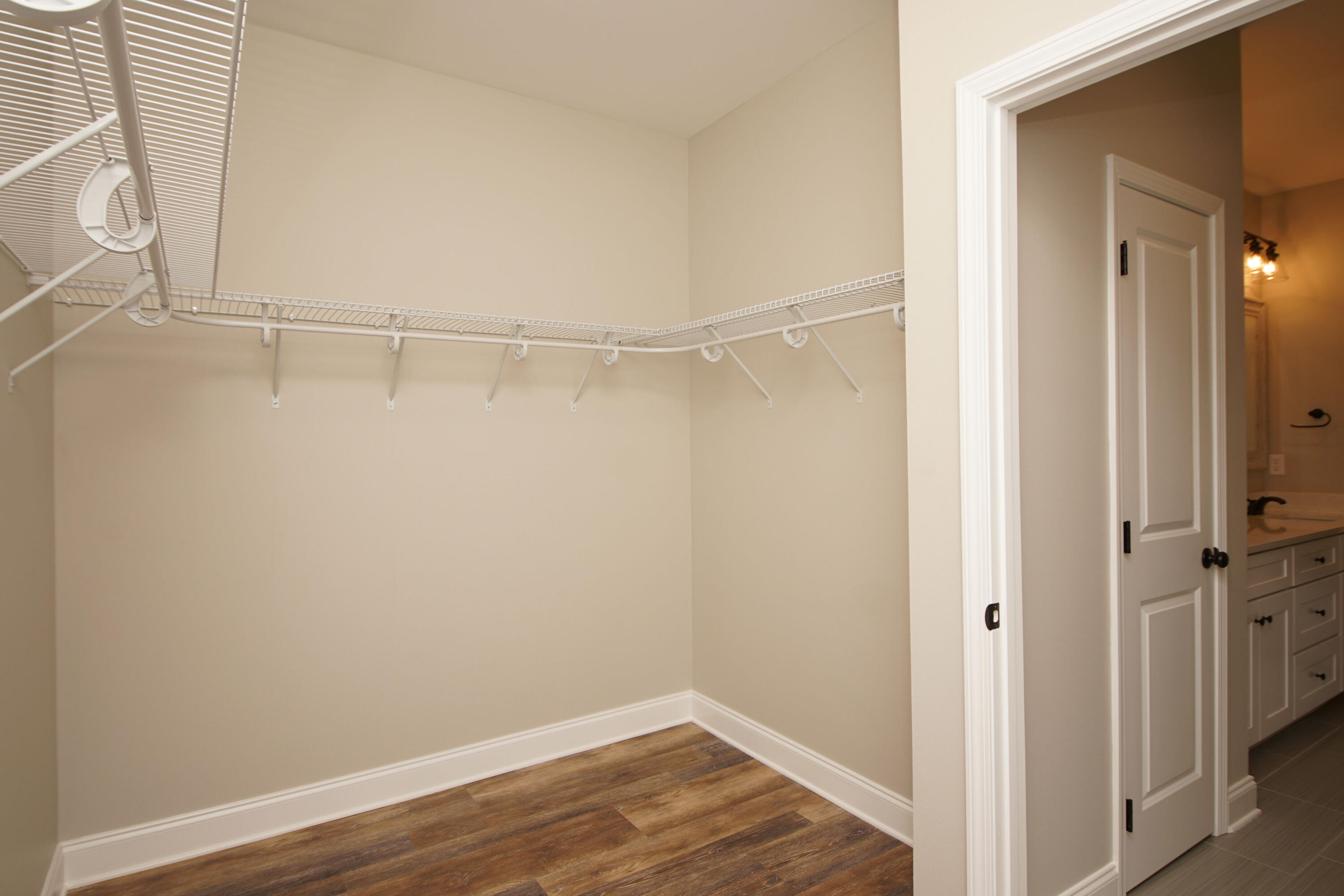 103 Ferry Road Northeast Fort Walton Beach, FL 32548 - Photo 23 of 45 103FerryMasterCloset