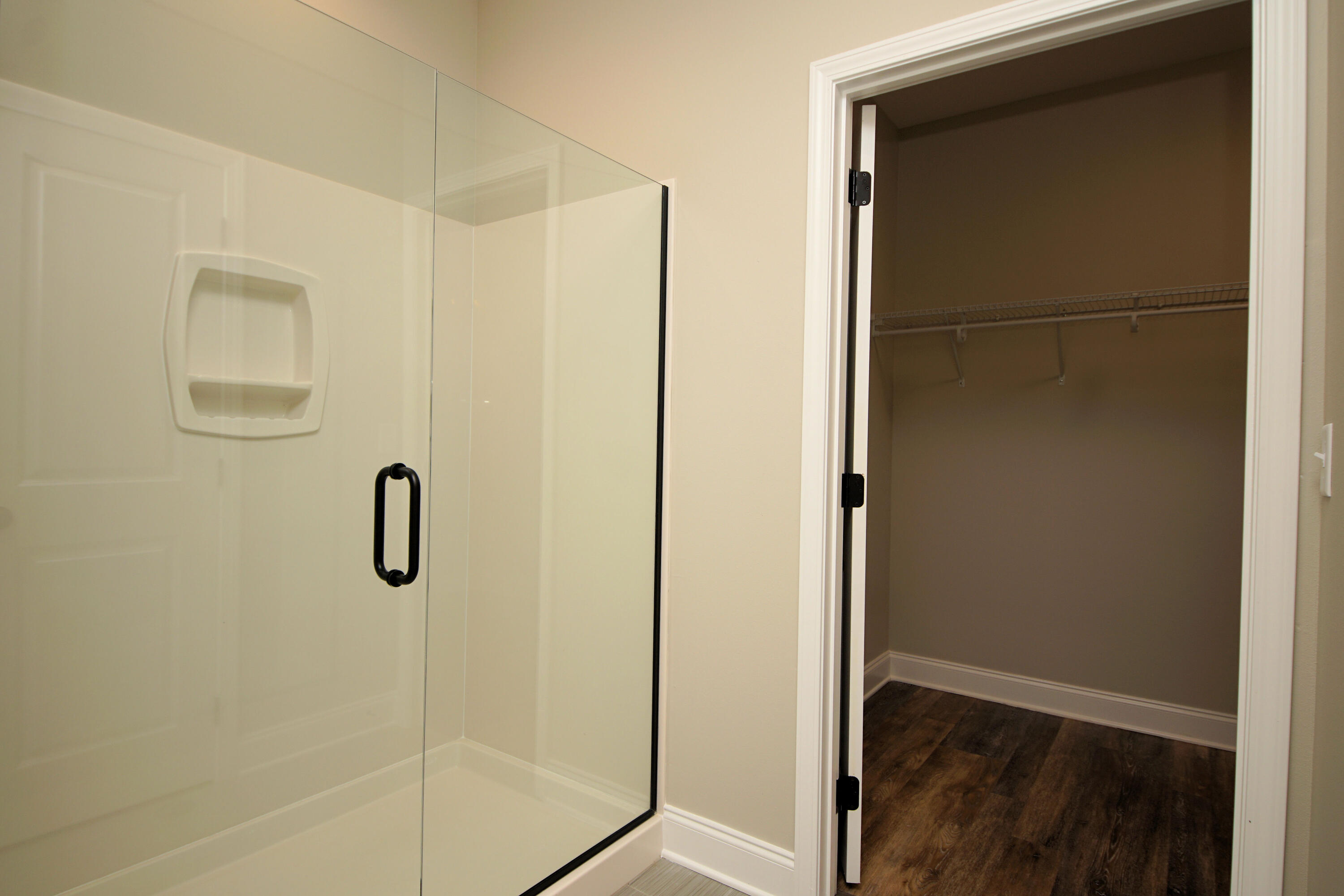 103 Ferry Road Northeast Fort Walton Beach, FL 32548 - Photo 24 of 45 103FerryMasterShower