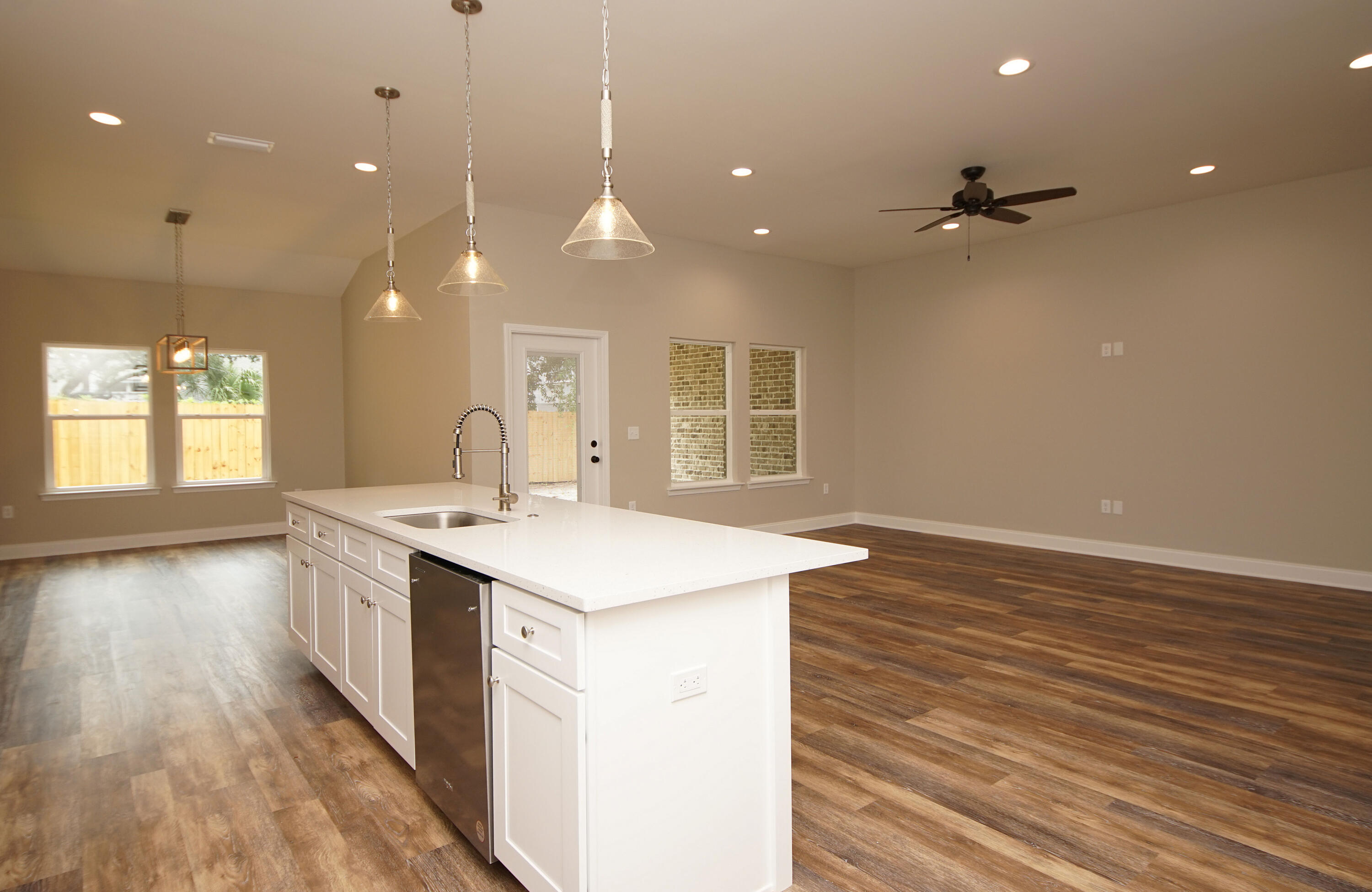 103 Ferry Road Northeast Fort Walton Beach, FL 32548 - Photo 10 of 45 103FerryKitchen3