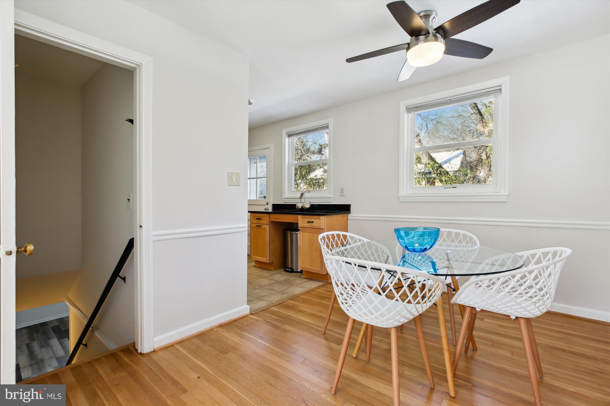 401 Greenbrier Drive Silver Spring, MD 20910 - Photo 15 of 57 a dining room with furniture and window